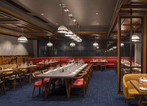 مطعم, فندق أفينو كانبيرا (Avenue Hotel Canberra) in برادون