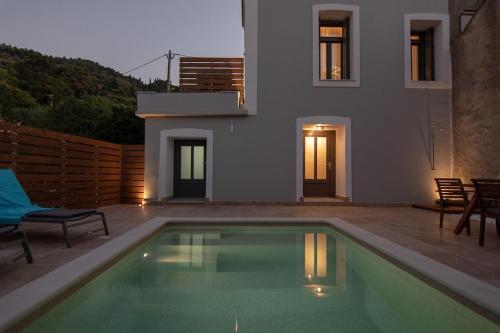 A szálláshely kívülről, Villa Samos - Renovated stone villa with private pool- 2 min from the sea! in Valeontades