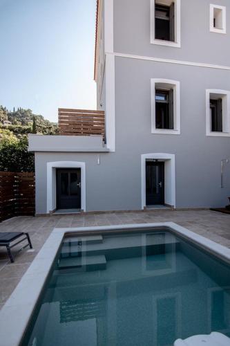 Villa Samos - Renovated stone villa with private pool- 2 min from the sea!