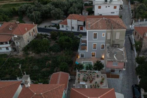 Villa Samos - Renovated stone villa with private pool- 2 min from the sea!