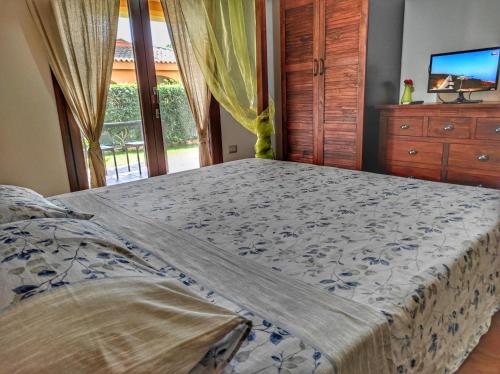 ORIENTE BedRoom&Sea, a 5 minuti dal mare con clima,TV, zanzariere, doccia esterna , parcheggio e veranda