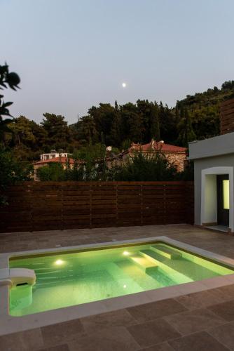 Villa Samos - Renovated stone villa with private pool- 2 min from the sea!