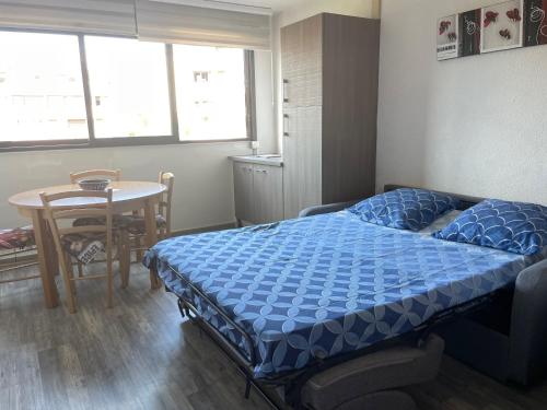 Frejus, Studio dans residence avec Piscine near Les Potiers