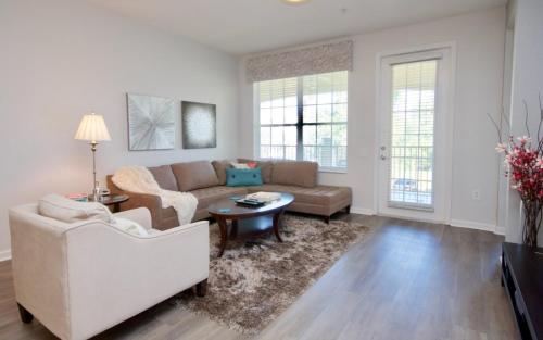Vista Cay Luxury Retreat condo - image 4