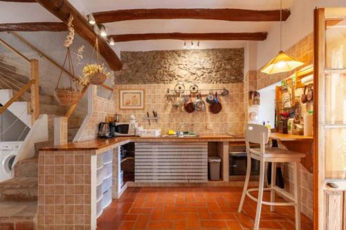 Cal Joanet, acollidora caseta a Gratallops in Gratallops