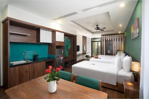 386966960 Chi House Danang Hotel and Apartment