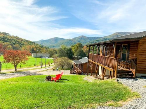 Hoot Owl- NEW CABIN in Black Mountain with VIEWS!! - Chalet - Black Mountain
