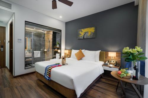 386971757 Chi House Danang Hotel and Apartment