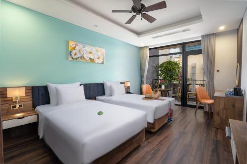 386975687 Chi House Danang Hotel and Apartment