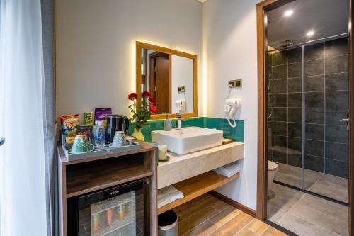 386975939 Chi House Danang Hotel and Apartment