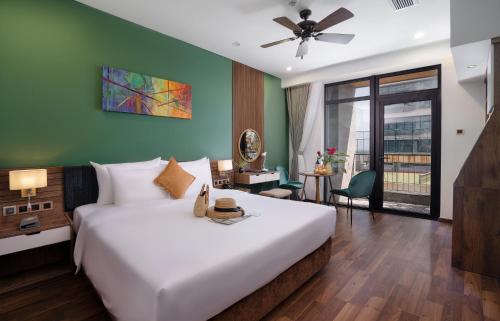 386976839 Chi House Danang Hotel and Apartment