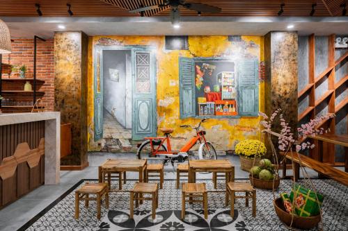 386982923 Chi House Danang Hotel and Apartment