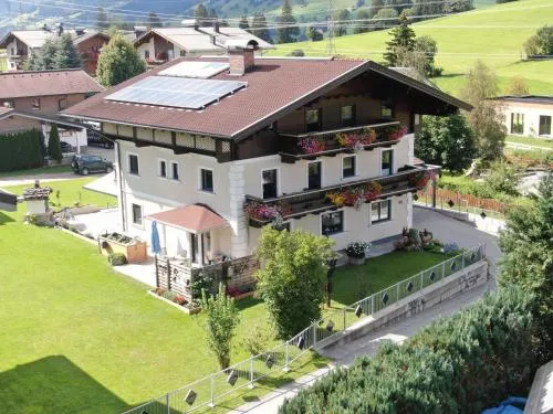 Dorfleben Embach in Embach, Österreich