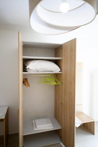 Comfort Triple Room image 8