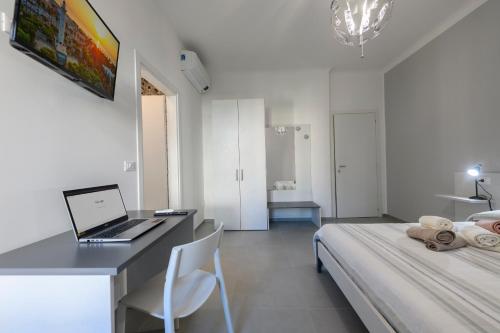 Deluxe Triple Room image 8
