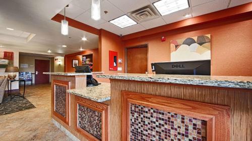 Comfort Inn & Suites Copley Akron