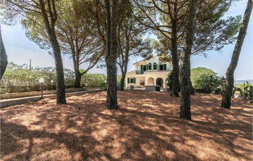 Nice Home In Noto With Wifi - image 3
