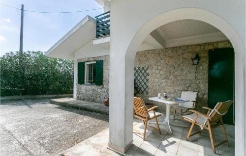 Nice Home In Noto With Wifi - image 2