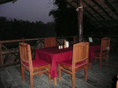 balkong/terrass, Bardia Eco Lodge in Thakudwara