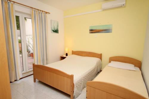 Apartments by the sea Duce Omis - 5275 - image 5