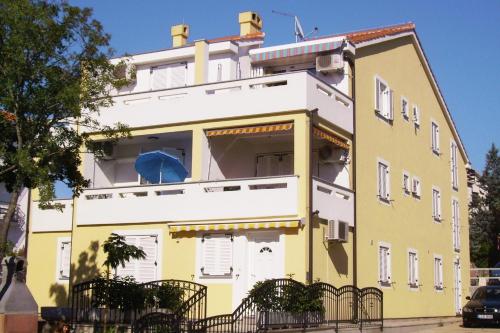 Apartments with a parking space Malinska (Krk) - 5289 - Location saisonnière - Malinska