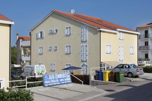 Apartments with a parking space Malinska (Krk) - 5289 - image 13