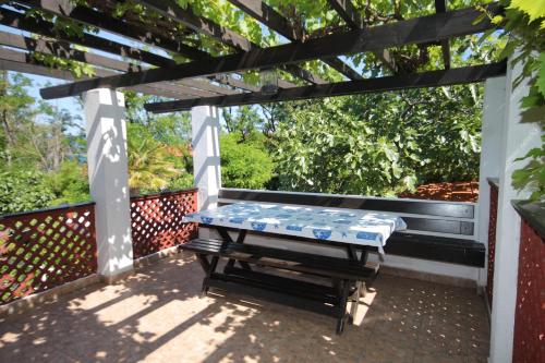 Apartments with a parking space Baska Krk - 5430 - image 13