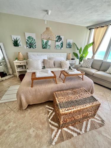Beach Oasis 704 Lovely Daytona ocean front for 5 sleeps up to 12 in Daytona Beach, USA