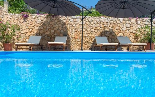 Apartments with a swimming pool Baska Krk - 5354 - image 8