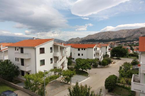 Apartments with a swimming pool Baska Krk - 5354 - image 12