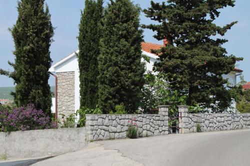  Apartments with a parking space Krk - 5318 in Krk