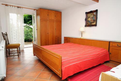 One-Bedroom Apartment with Terrace and Sea View image 10