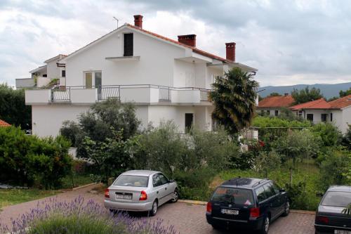  Apartments and rooms with parking space Krk - 5509 in Krk