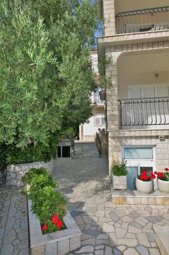 Apartment Selce 5481b - image 11