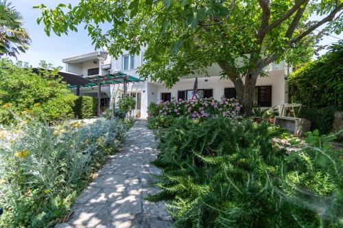  Apartment Punat 5351a in Punat