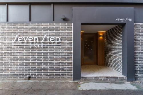 Incheon Hotel Seven Steps