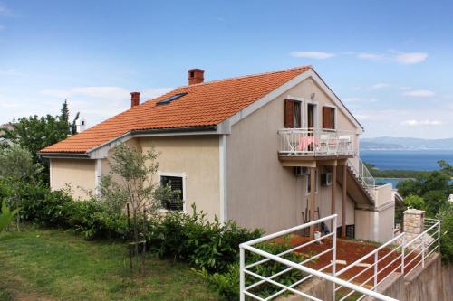 Apartments and rooms with WiFi Njivice, Krk - 5362 Malinska