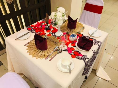 Restaurant, Hotel Yt Midtown Kuala Terengganu near Istana Maziah Palace