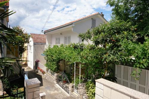 Two-Bedroom Apartment with Terrace image 2