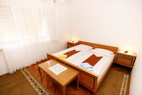 Apartments with a parking space Selce Crikvenica - 5513 - image 5