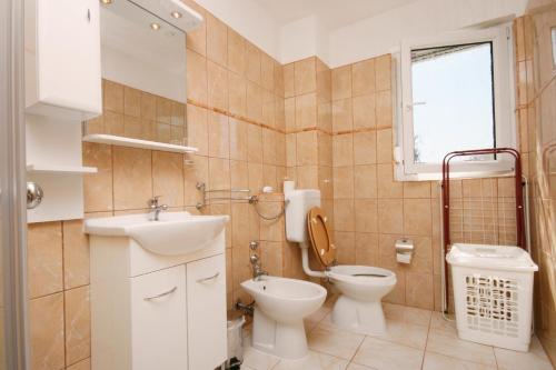 Apartment Pinezici 5464c - image 6