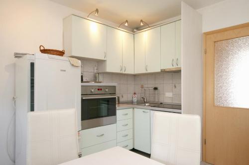 Apartments with parking space Pinezici Krk - 5464 - image 4