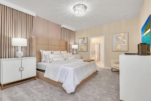 2126 Elani Brand New Windsor Island Resort villa in Davenport, USA