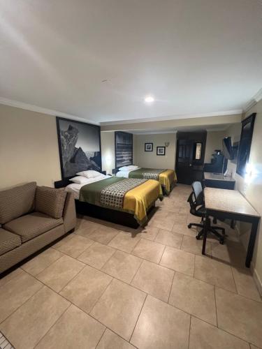 Super 8 by Wyndham McAllen-Downtown-Airport-LA Plaza Mall