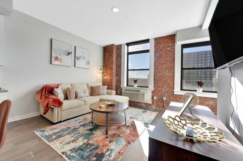 Elegant Main Street Living* Near NYC in Hackensack, USA