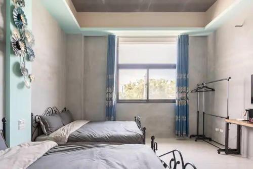 2 double beds