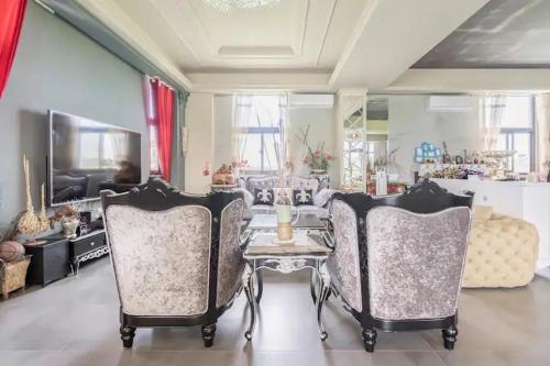 Pearl 150 Homestay - equipped with shared KTV, pool, mahjong and Switch