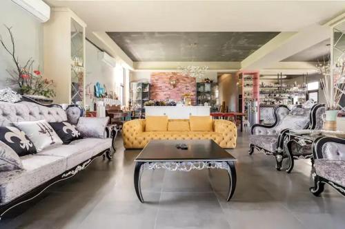 Pearl 150 Homestay - equipped with shared KTV, pool, mahjong and Switch