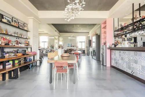 Pearl 150 Homestay - equipped with shared KTV, pool, mahjong and Switch
