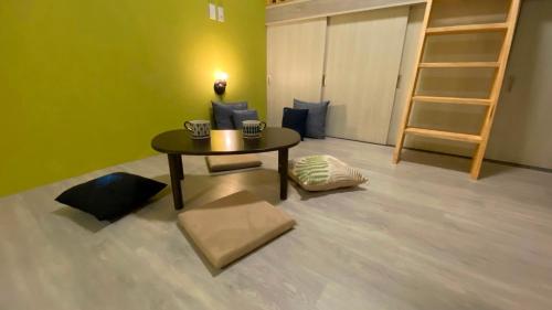 1 twin bed